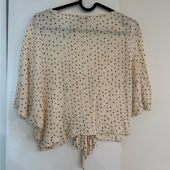 Cropped Cream and Blue Polka Dot Shirt - Picture 3 of 3